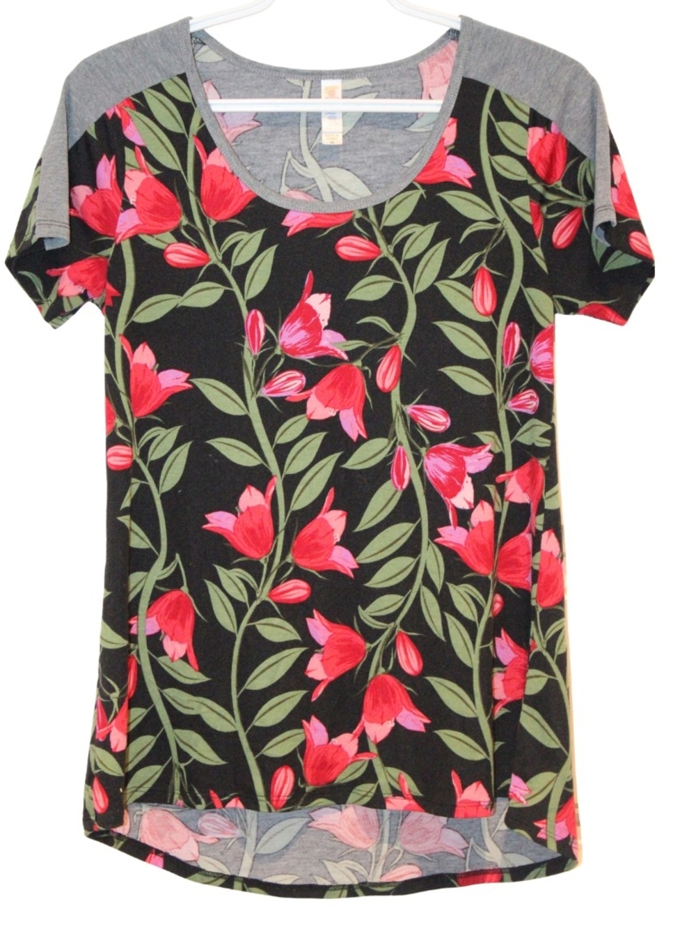 2/$25 🏷 Lularoe Black and Red Floral with Grey Cap Sleeve Tshirt Size XS
